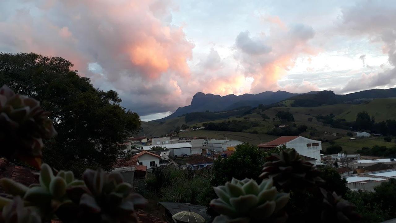 Pousada Recanto Das Flores Aiuruoca Buitenkant foto